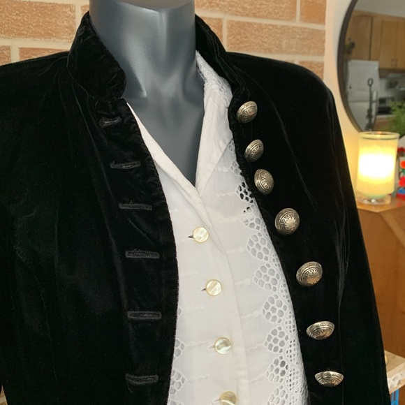 Vintage Lucia Lukken Velvet Blazer with Western Style Buttons - Picture 12 of 16